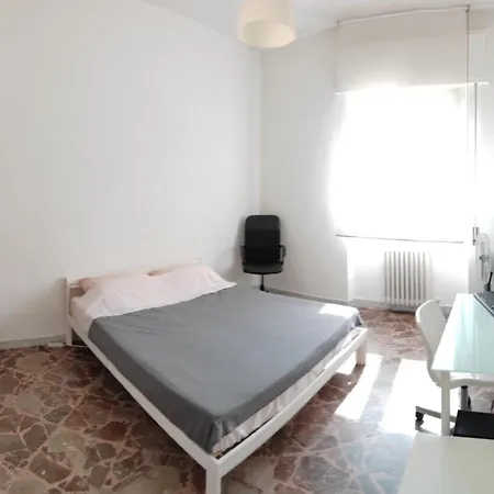 Pensión White House Bari